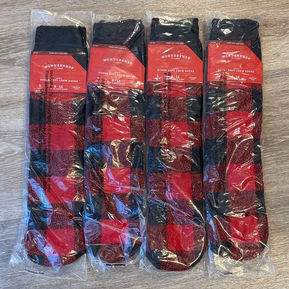 New Lot of 4 Wondershop Men's Plaid Red and Black Socks Christmas